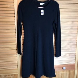 Gap women’s ribbed swing dress. Black. Size S.